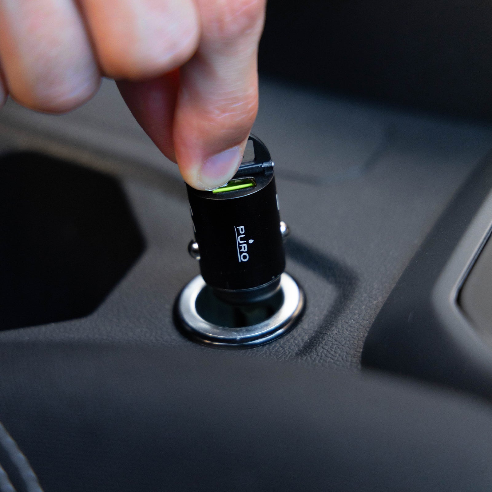 Mini Car Charger "Bullet" USB-C and USB-A Fast Charging and Power Delivery 30W