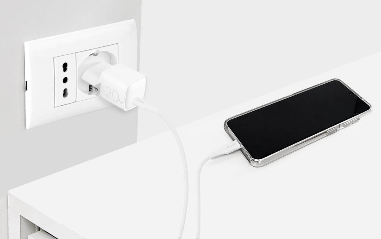 Compact wall charger Nano with 20W USB-C port